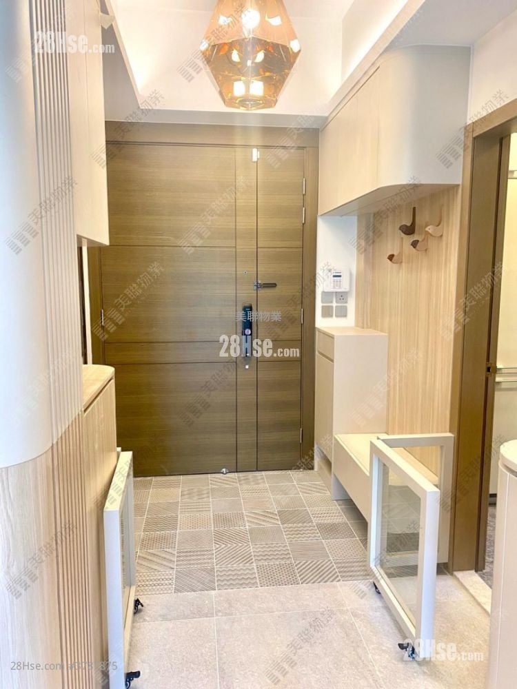 云端 售盘 3 房 , 3 浴室 1,002 平方尺