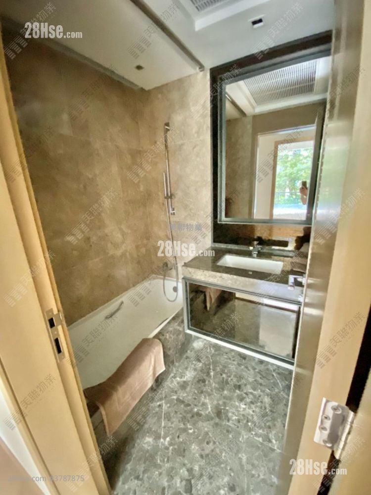 云端 售盘 3 房 , 3 浴室 1,002 平方尺