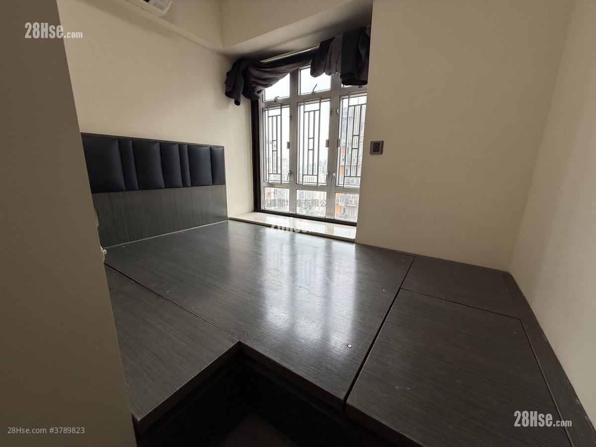 Goodrich Garden Sell 2 Bedrooms 390 ft²