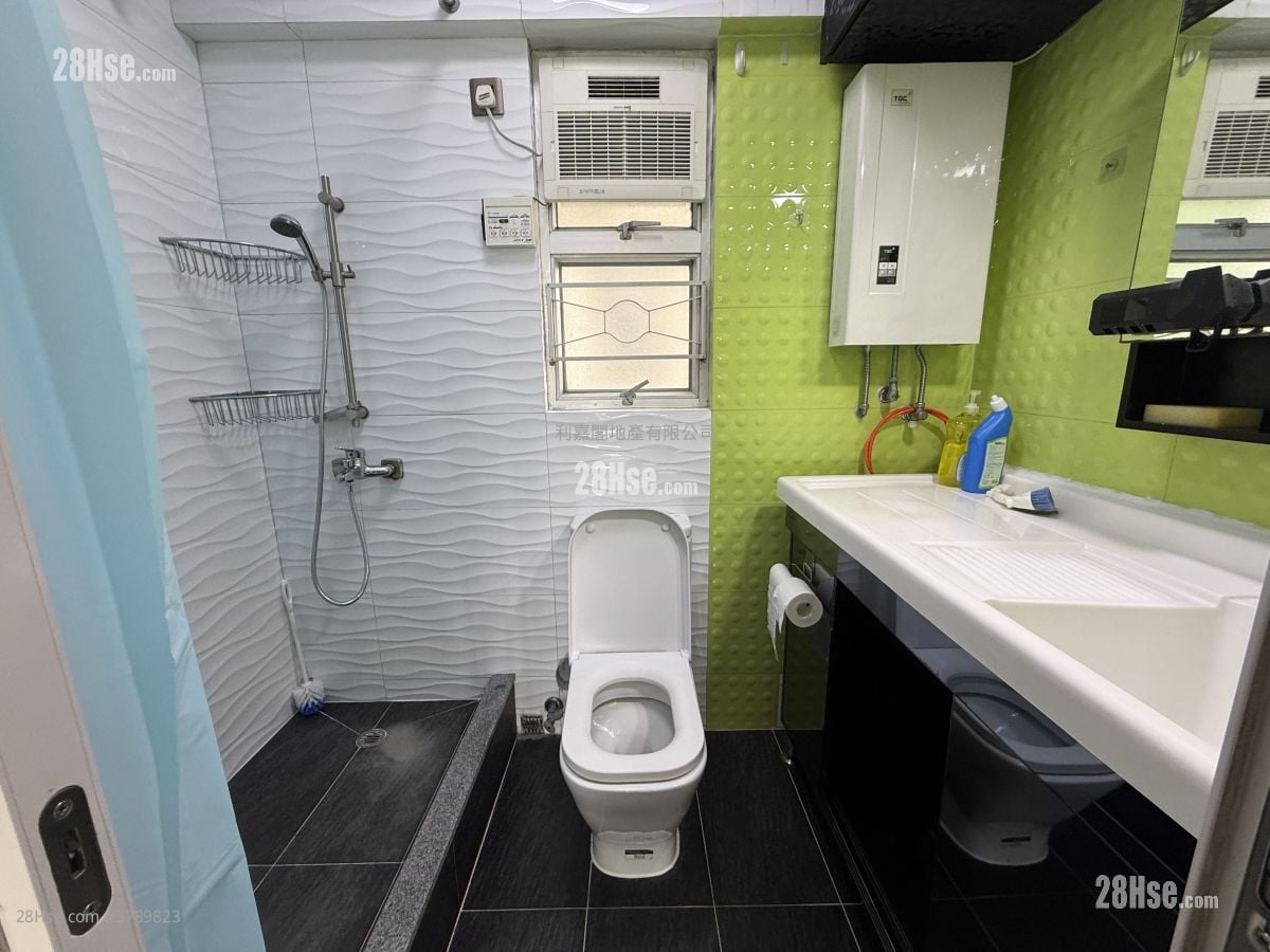 Goodrich Garden Sell 2 Bedrooms 390 ft²