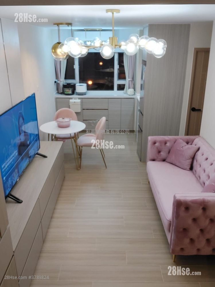 Cheung Fat Estate Sell 2 Bedrooms 366 ft²