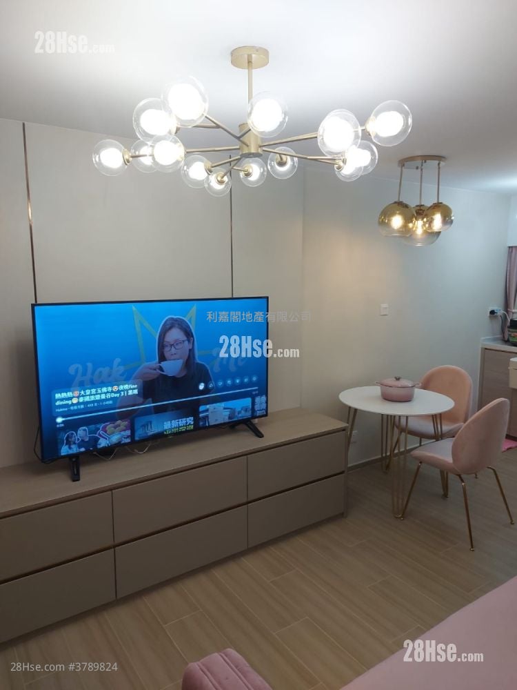 Cheung Fat Estate Sell 2 Bedrooms 366 ft²