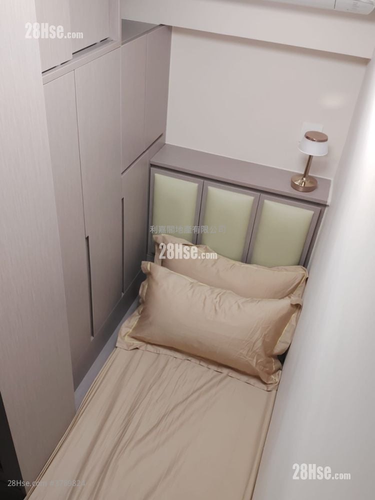 Cheung Fat Estate Sell 2 Bedrooms 366 ft²