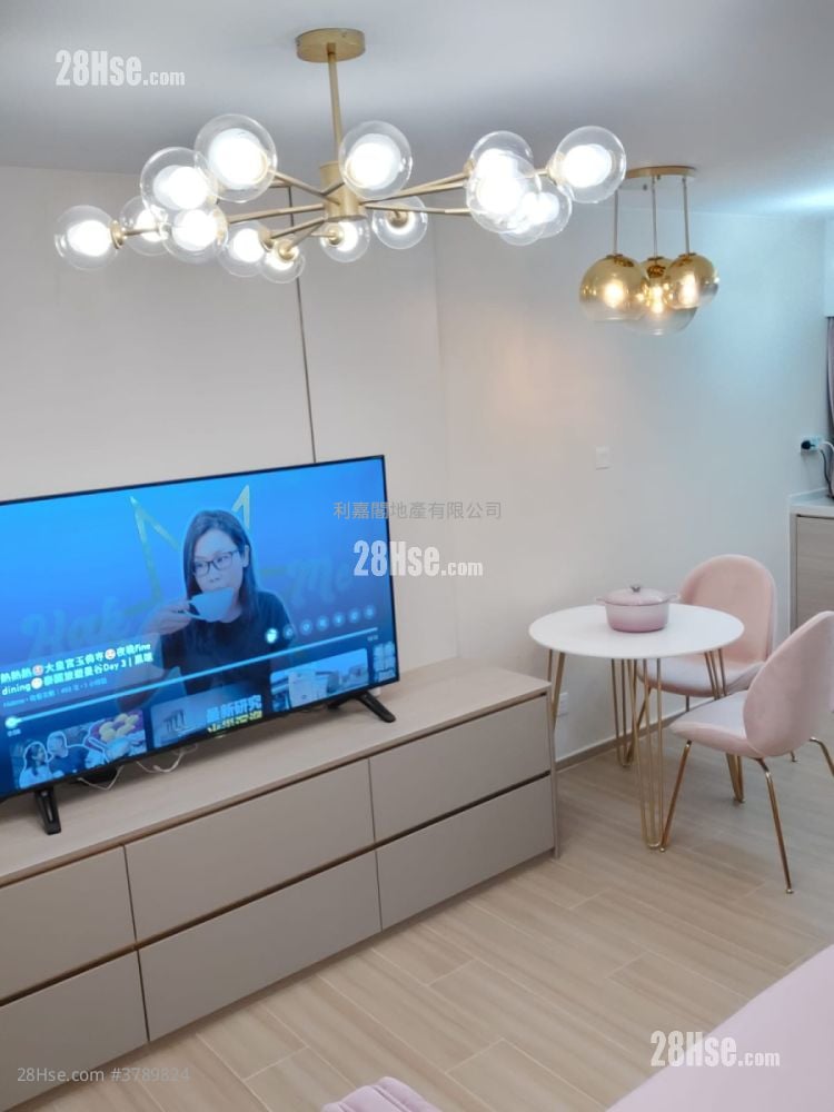 Cheung Fat Estate Sell 2 Bedrooms 366 ft²