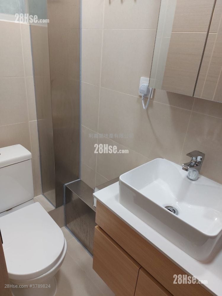 Cheung Fat Estate Sell 2 Bedrooms 366 ft²