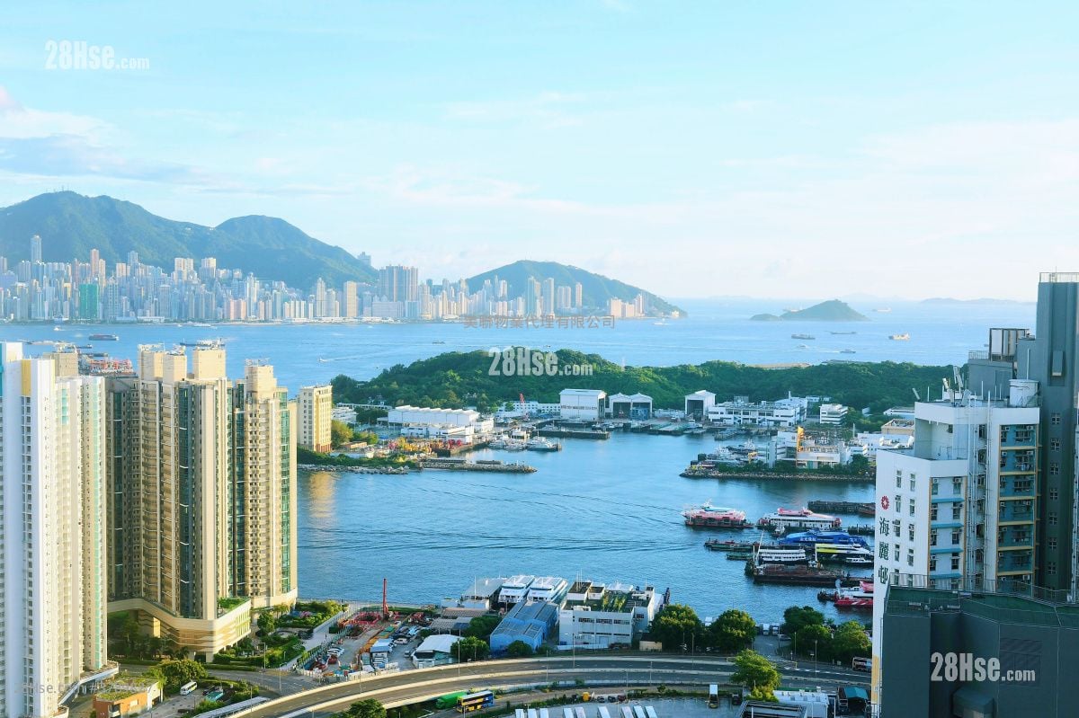 Aquamarine Sell 2 Bedrooms , 1 Bathroom 496 ft²