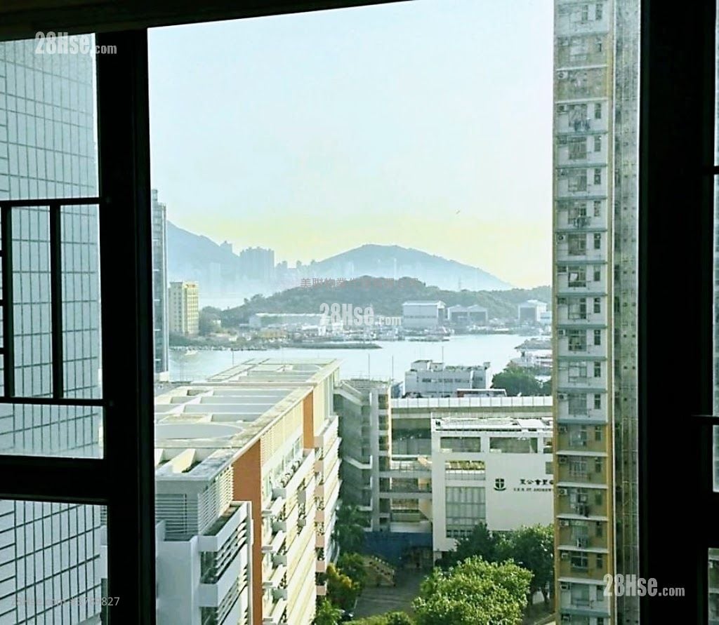 Aquamarine Sell 2 Bedrooms , 1 Bathroom 496 ft²