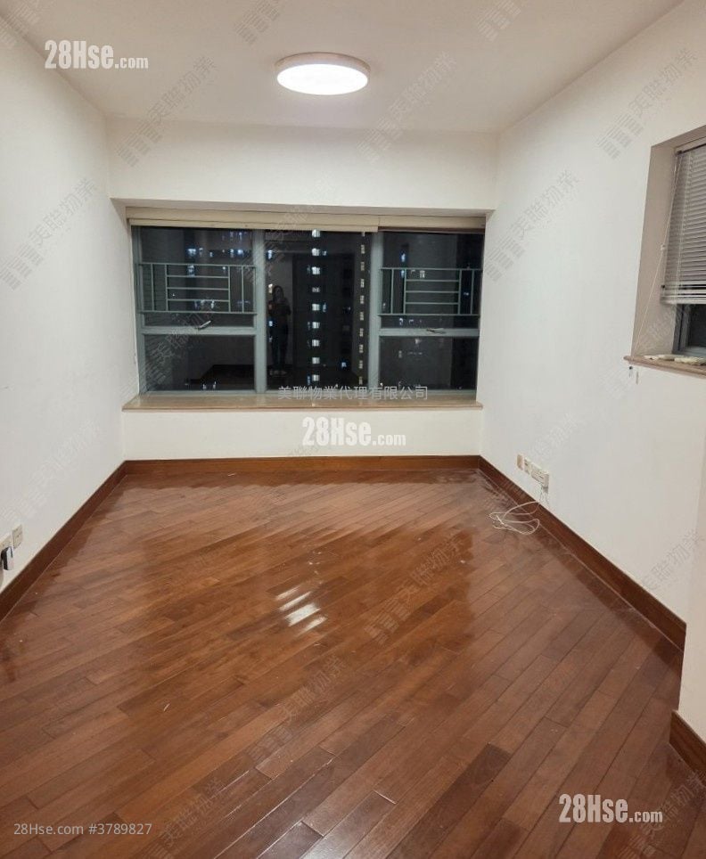 Aquamarine Sell 2 Bedrooms , 1 Bathroom 496 ft²