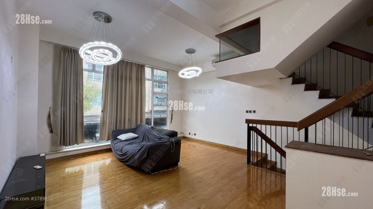 Royal Palms Sell 3 Bedrooms 1,389 ft²