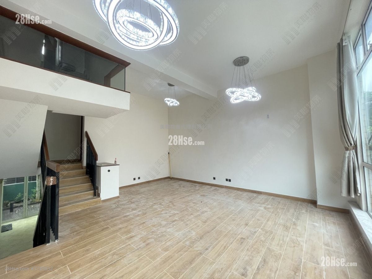 Royal Palms Sell 3 Bedrooms 1,389 ft²