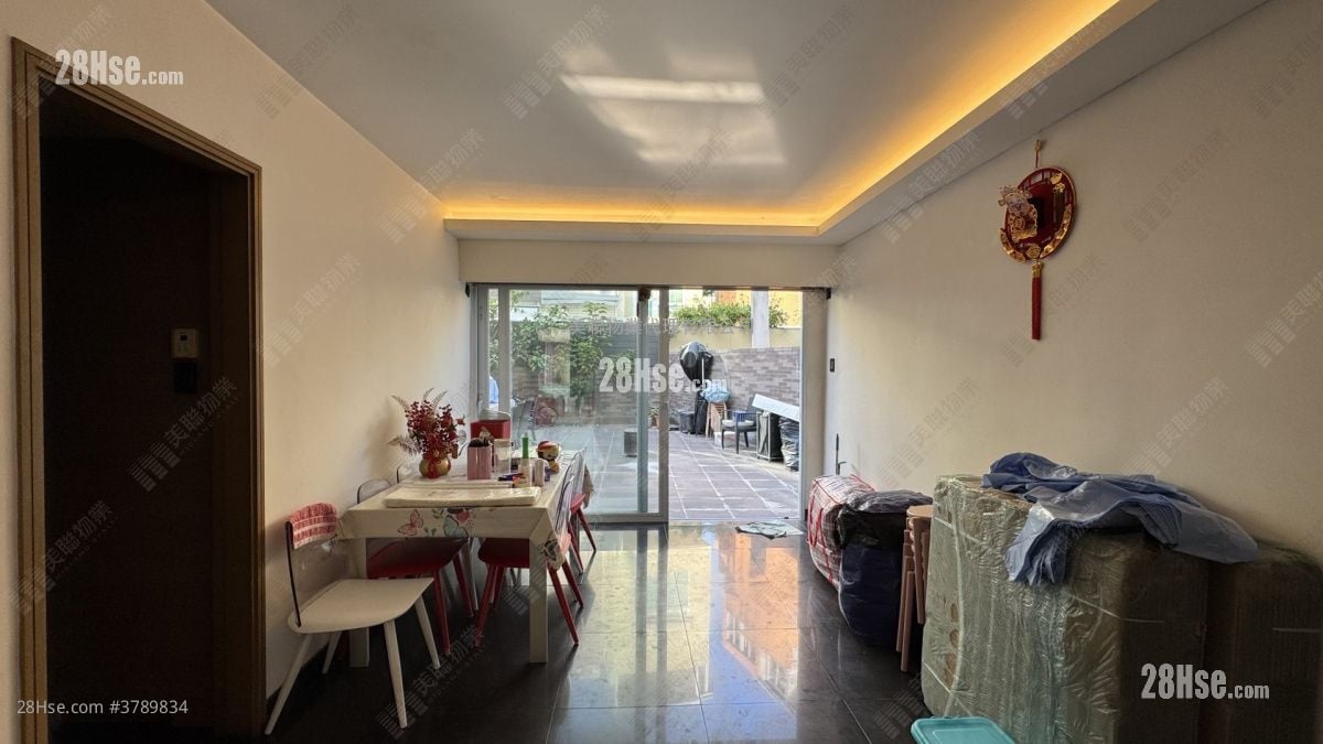 Royal Palms Sell 3 Bedrooms 1,539 ft²