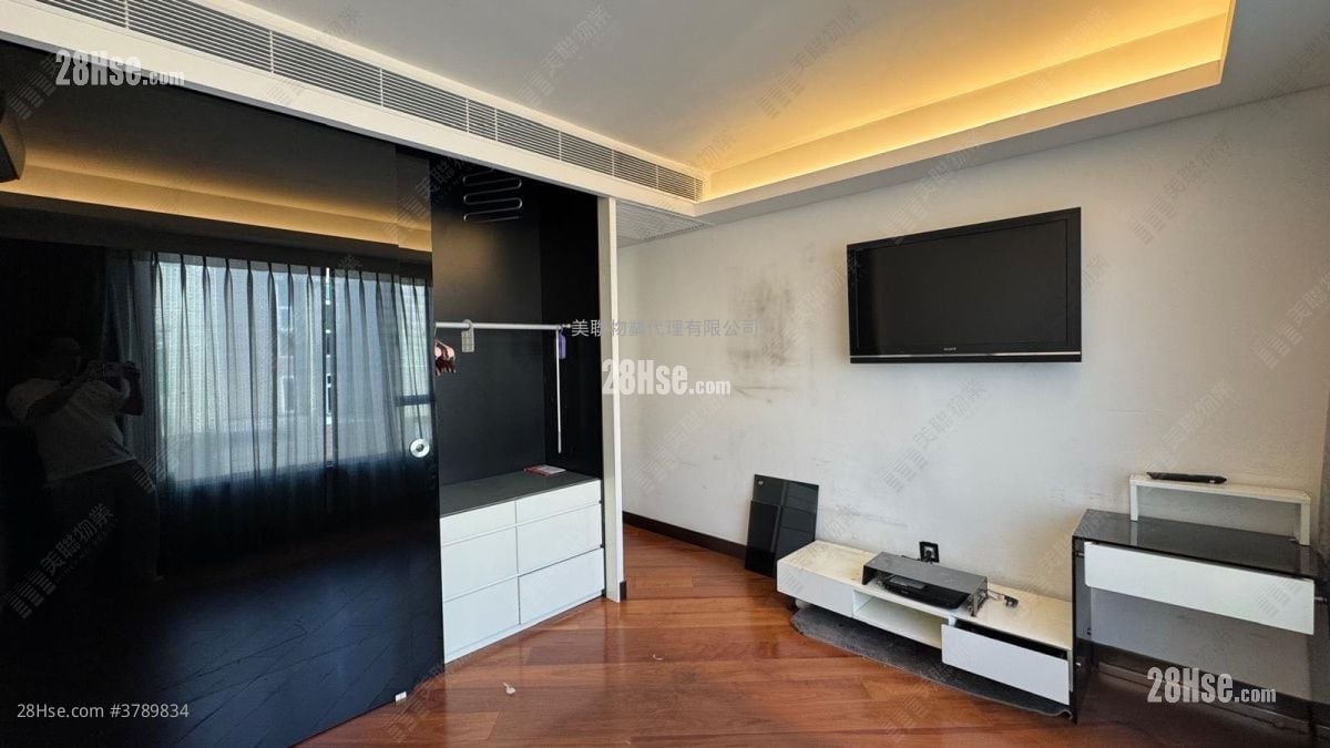 Royal Palms Sell 3 Bedrooms 1,539 ft²