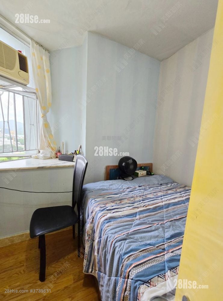 Ka Shing Court Sell 3 Bedrooms , 1 Bathroom 606 ft²