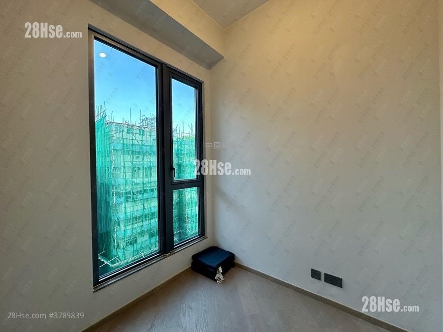 连方 售盘 1 房 , 1 浴室 292 平方尺