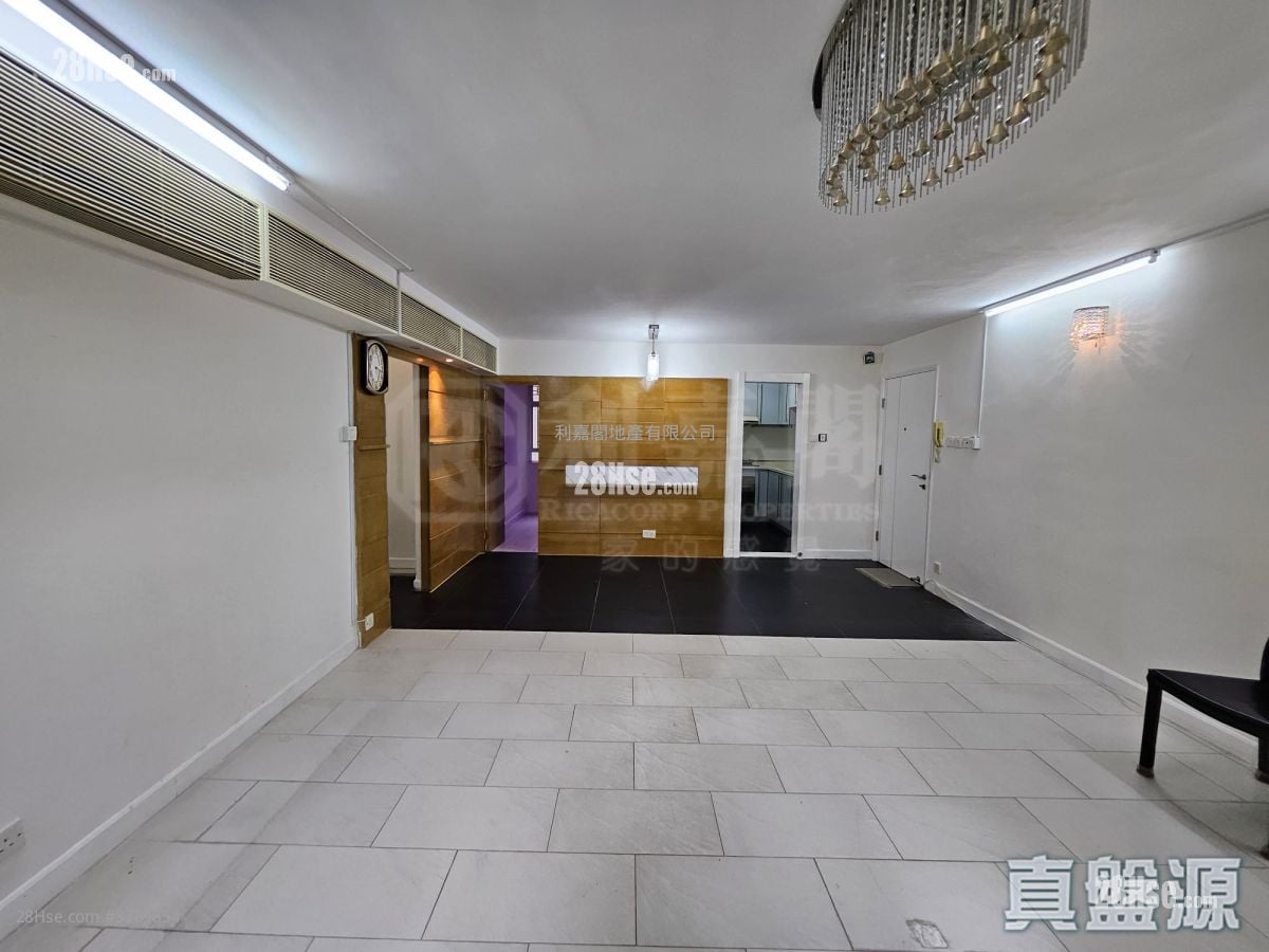 Mei Foo Sun Chuen Sell 3 Bedrooms , 2 Bathrooms 918 ft²