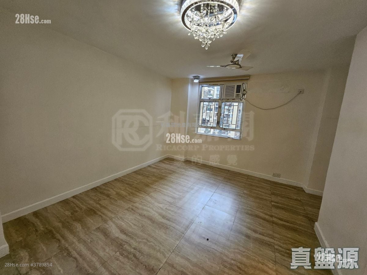 Mei Foo Sun Chuen Sell 3 Bedrooms , 2 Bathrooms 918 ft²