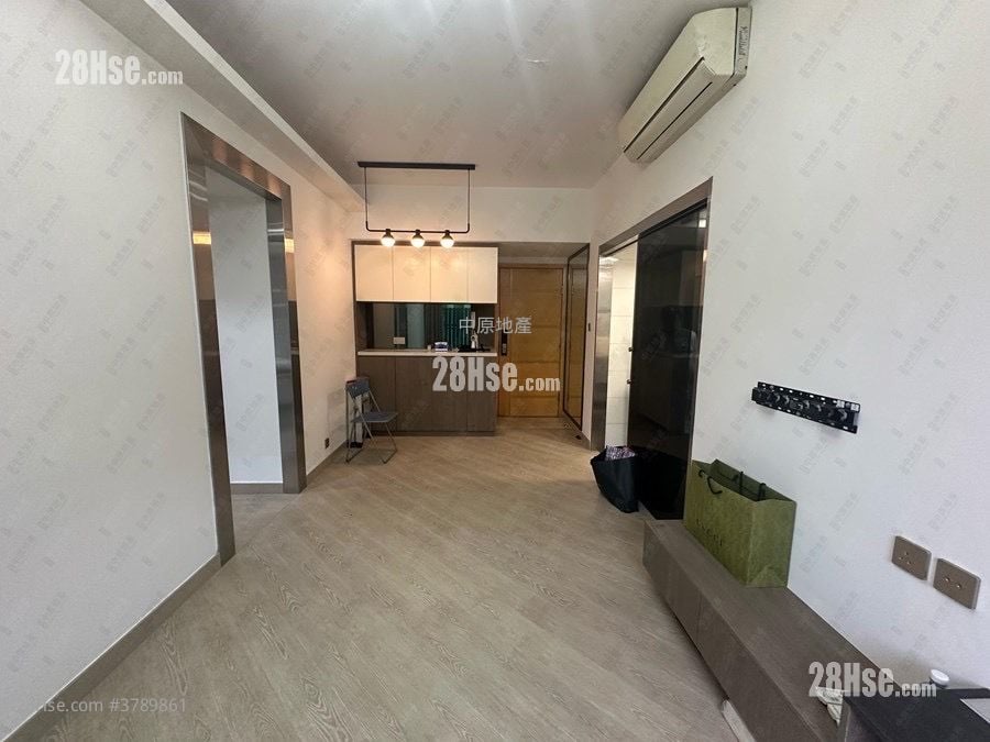 Manhattan Hill Sell 2 Bedrooms , 1 Bathroom 496 ft²