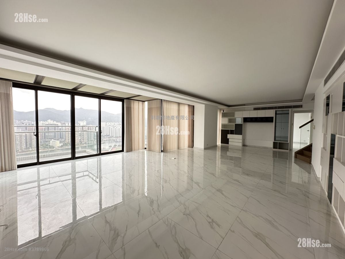 Royal Ascot Rental 4 Bedrooms , 3 Bathrooms 2,478 ft²