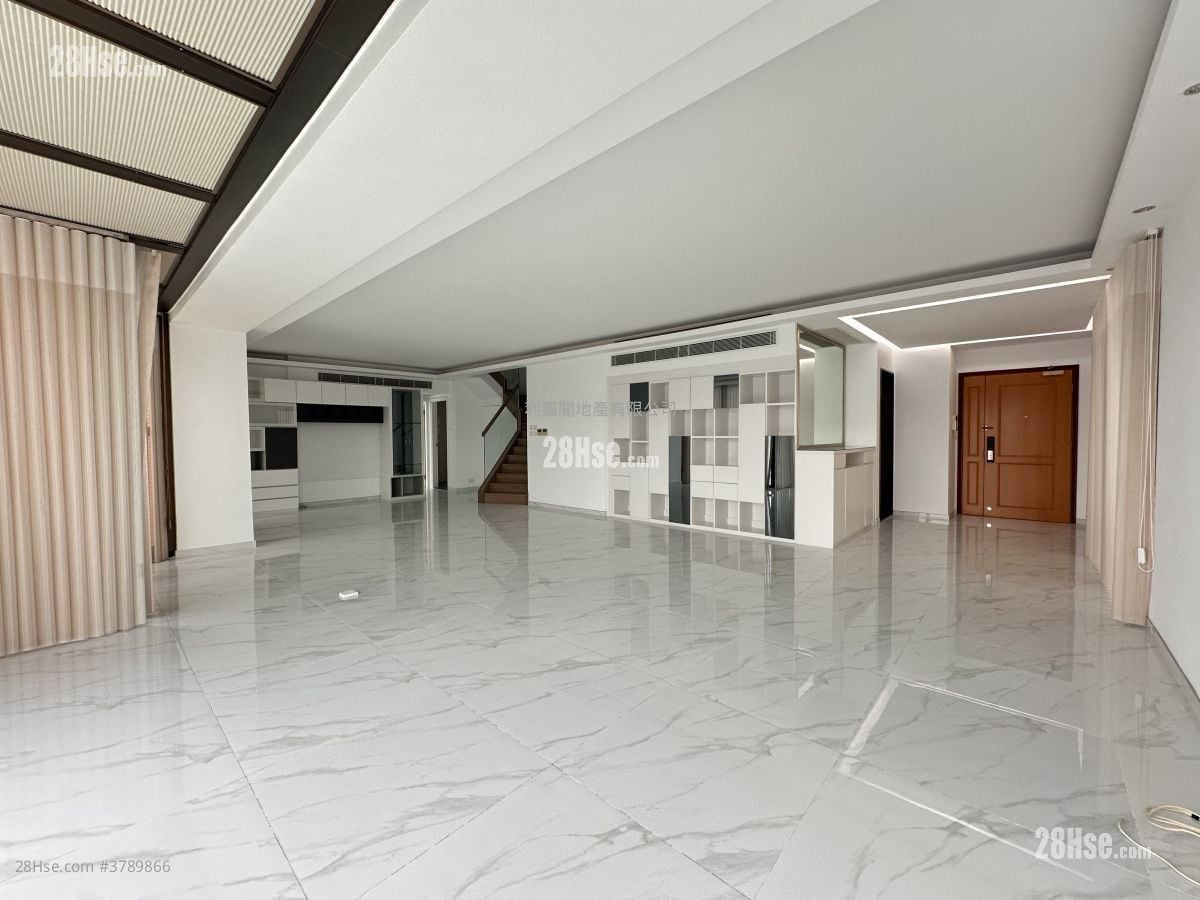 Royal Ascot Rental 4 Bedrooms , 3 Bathrooms 2,478 ft²