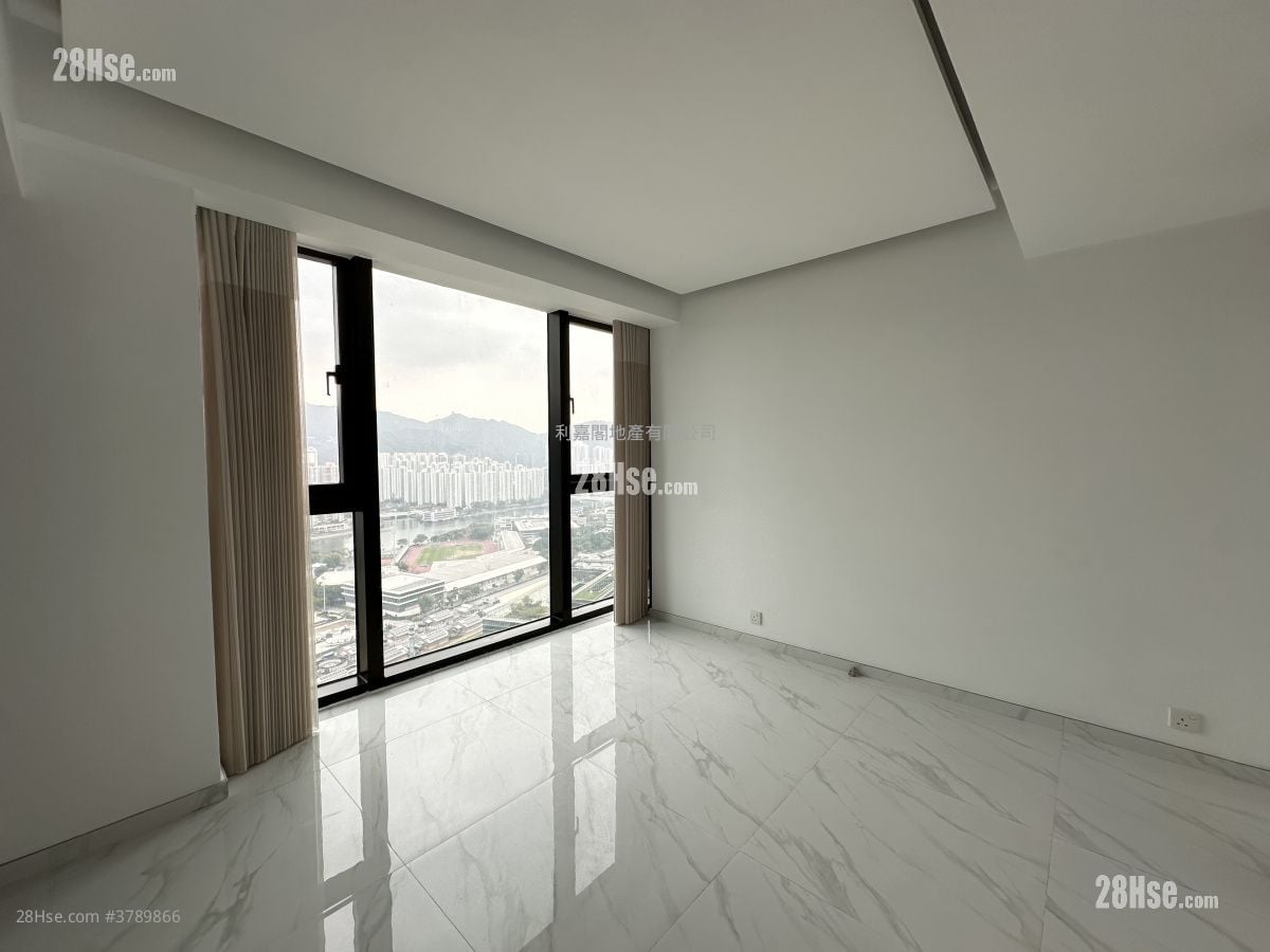 Royal Ascot Rental 4 Bedrooms , 3 Bathrooms 2,478 ft²