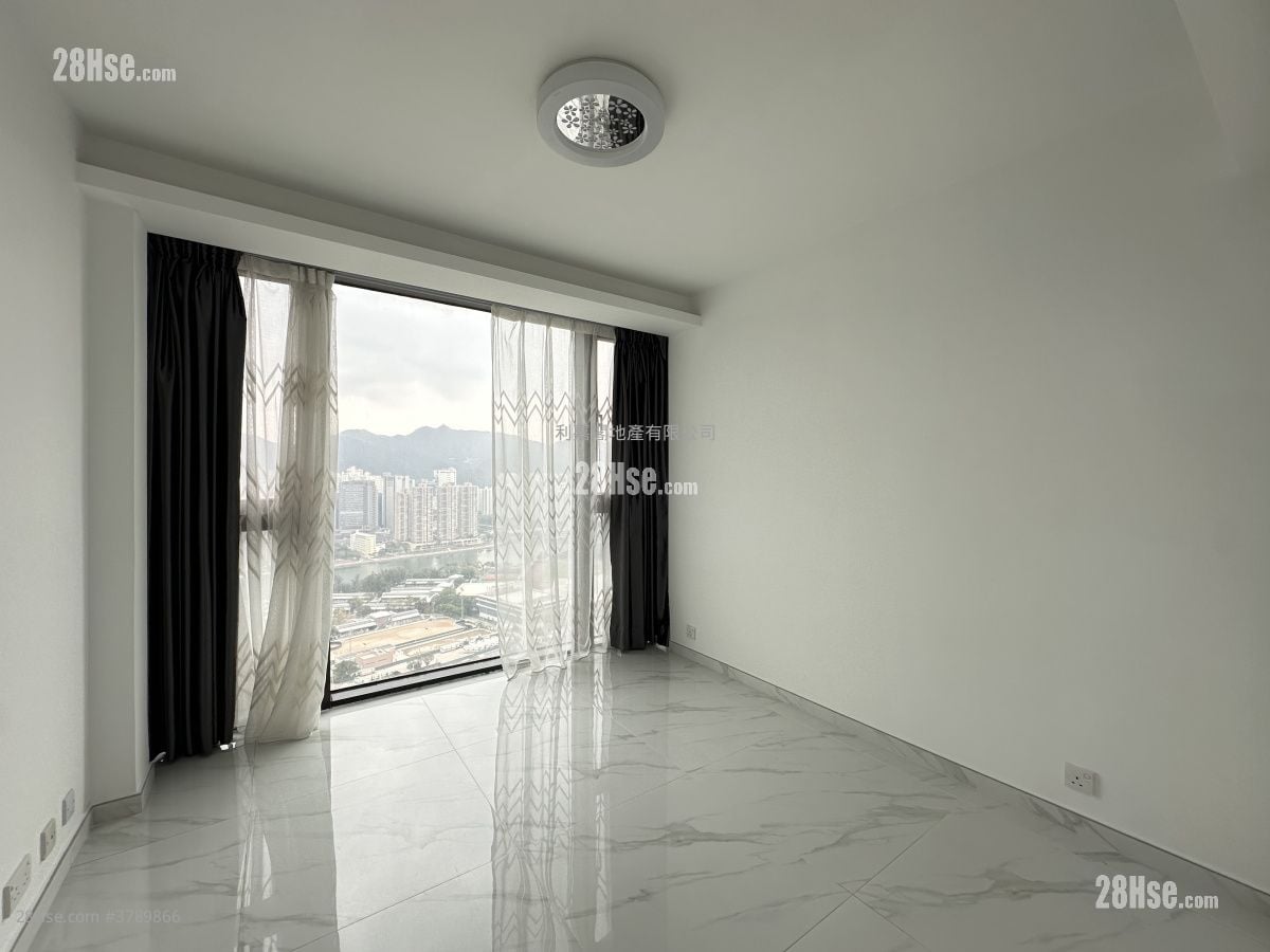 Royal Ascot Rental 4 Bedrooms , 3 Bathrooms 2,478 ft²