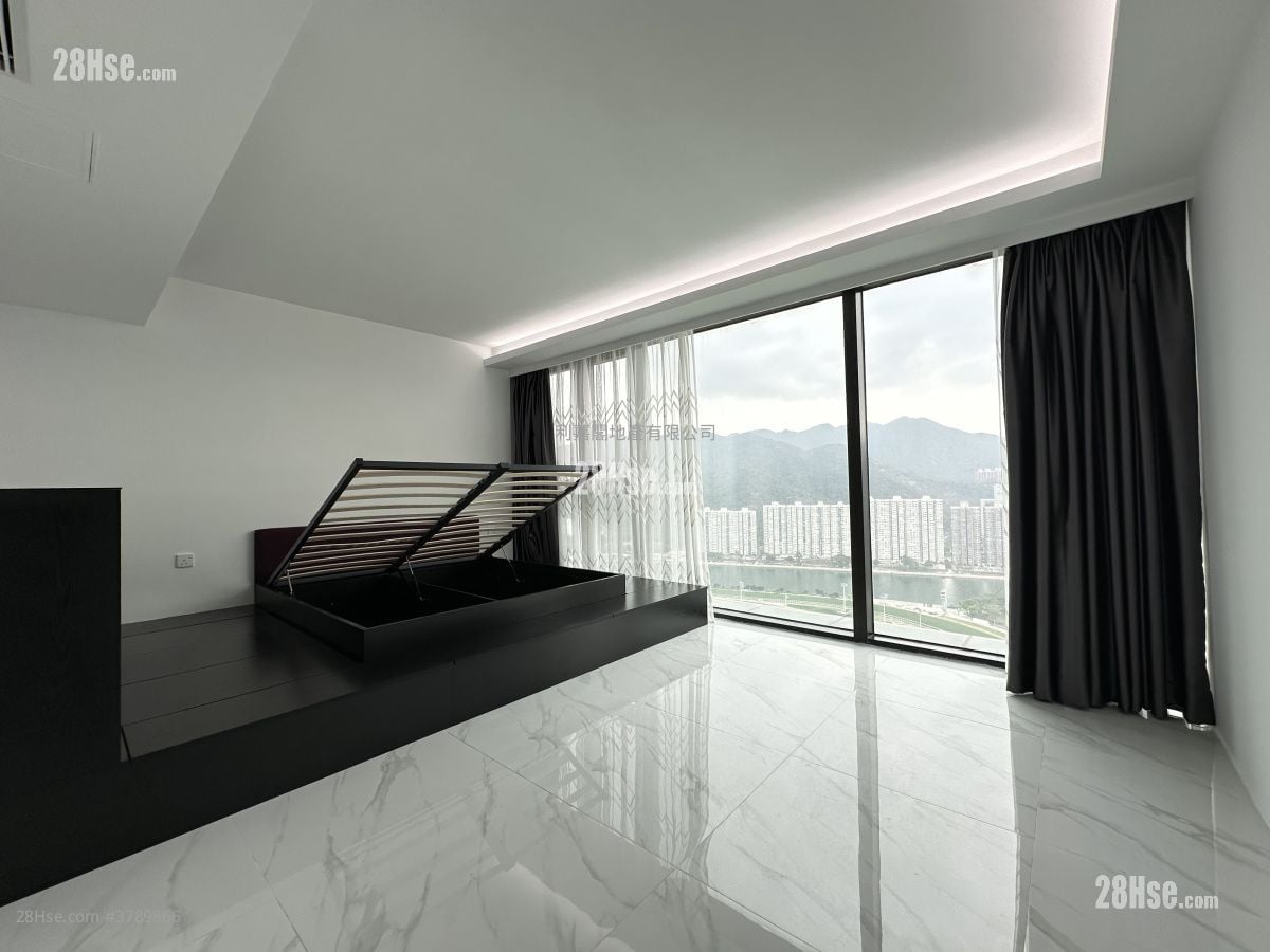 Royal Ascot Rental 4 Bedrooms , 3 Bathrooms 2,478 ft²