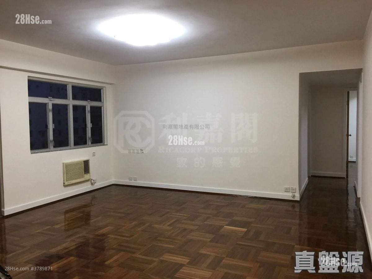 Shuet Kan Mansion Sell 3 Bedrooms , 2 Bathrooms 1,206 ft²