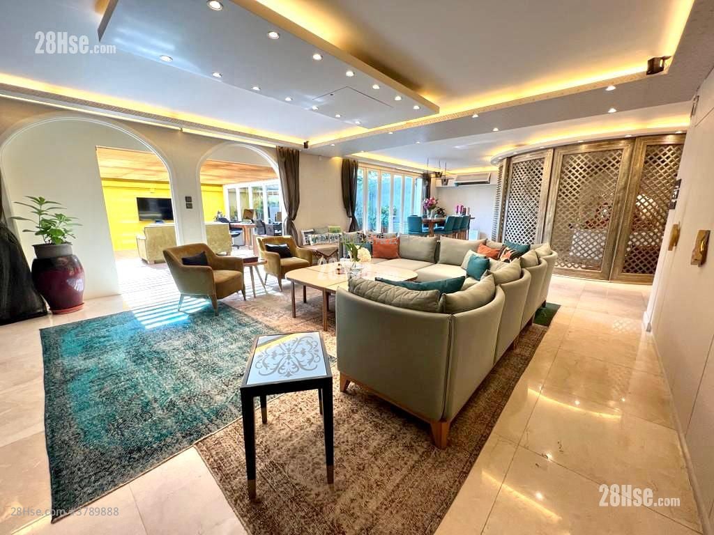 Casa Pino Sell 5+ Bedrooms , 3 Bathrooms 4,136 ft²