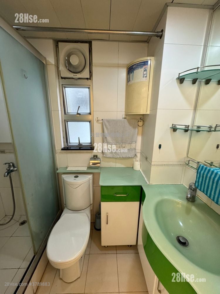 Sunshine Plaza Rental 2 Bedrooms , 1 Bathroom 396 ft²