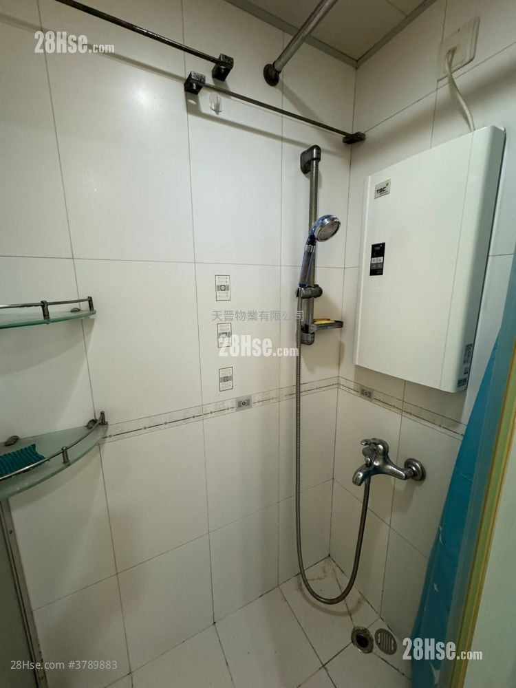 Sunshine Plaza Rental 2 Bedrooms , 1 Bathroom 396 ft²