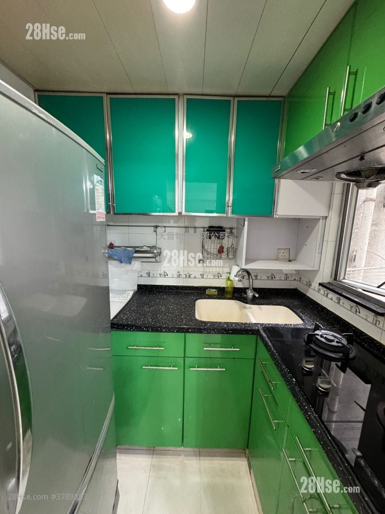 Sunshine Plaza Rental 2 Bedrooms , 1 Bathroom 396 ft²