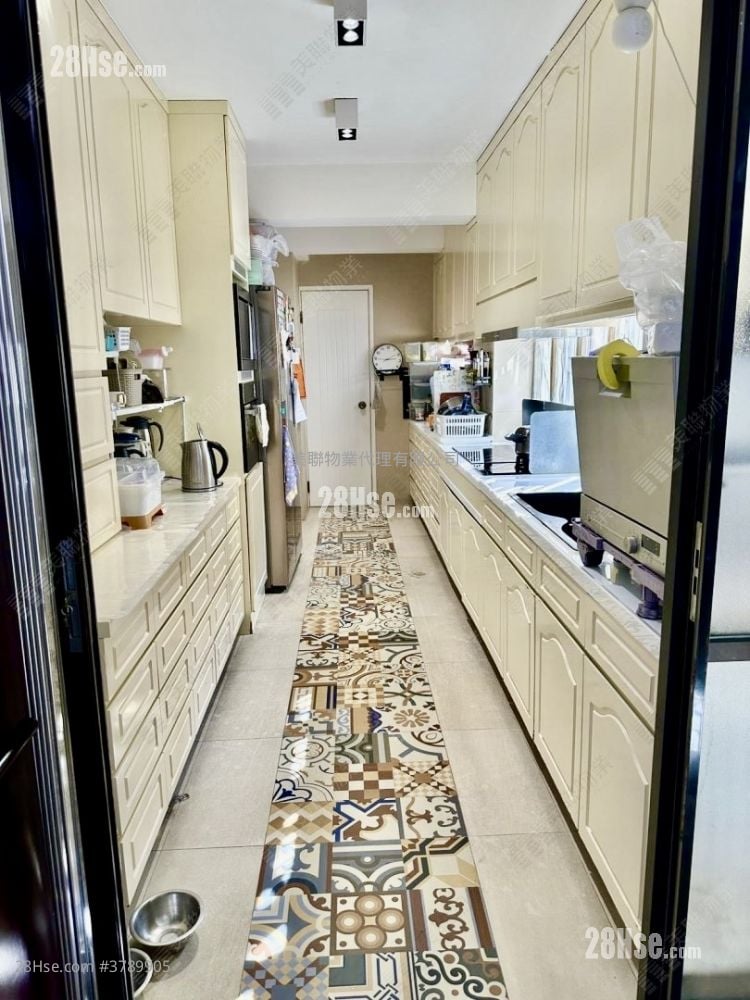 伯爵园 售盘 4 房 1,324 平方尺