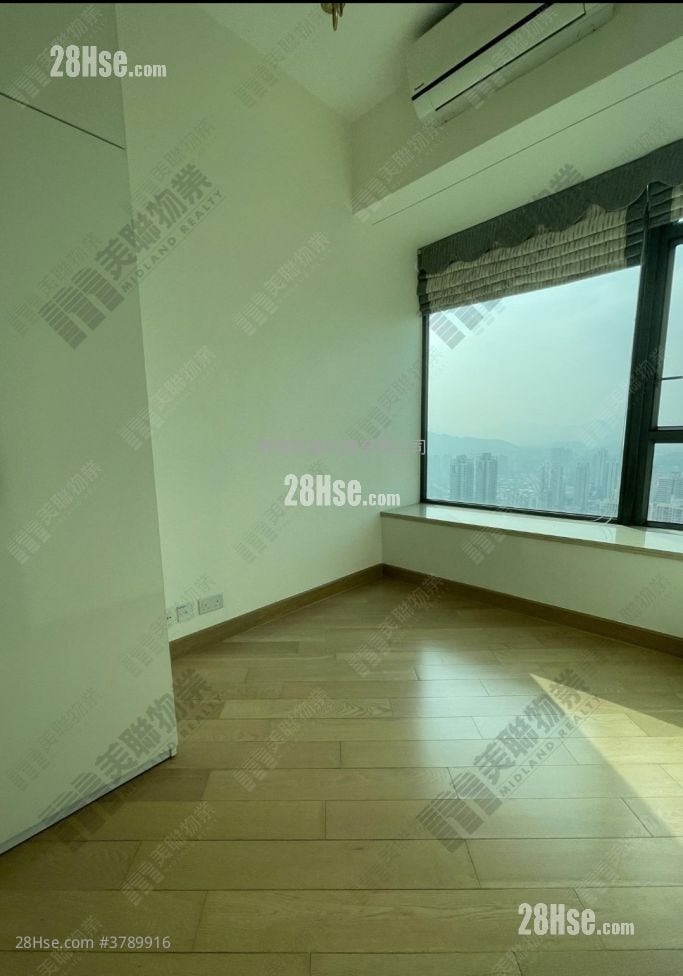 bedroom 1: Yoho Midtown Rental 2 Bedrooms , 1 Bathroom 507 ft²