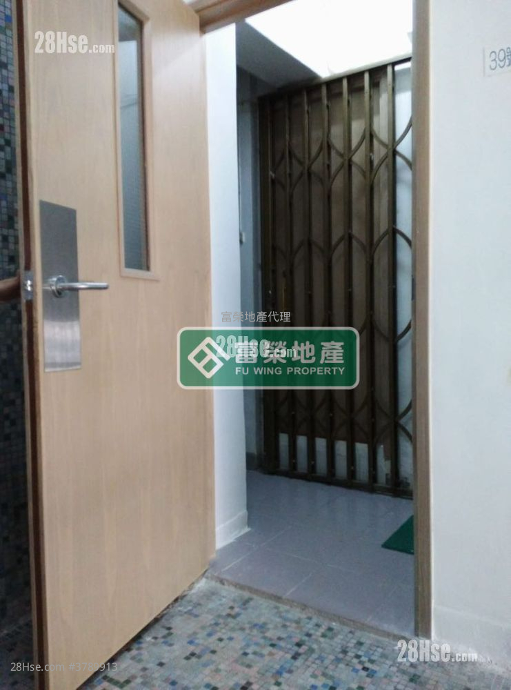 单幢楼房 售盘 3 房 , 3 浴室 720 平方尺