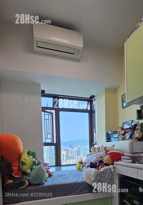 Royal Peninsula Sell 2 Bedrooms , 1 Bathroom 592 ft²