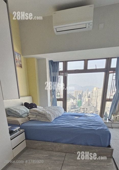 Royal Peninsula Sell 2 Bedrooms , 1 Bathroom 592 ft²