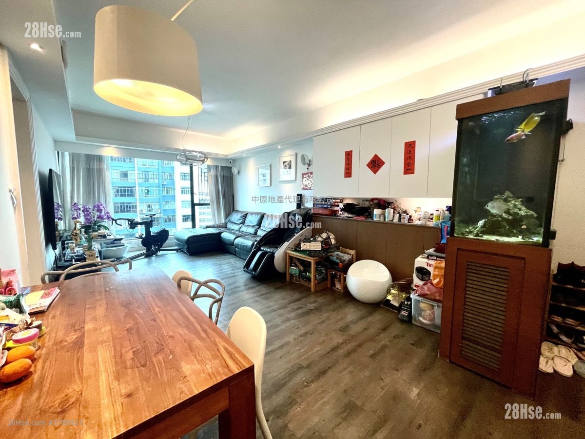 嘉豪轩 售盘 3 房 953 平方尺