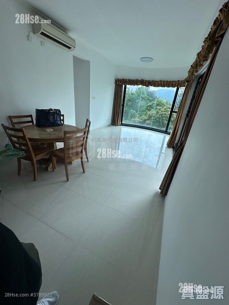 豪峰岭 售盘 3 房 , 3 浴室 946 平方尺