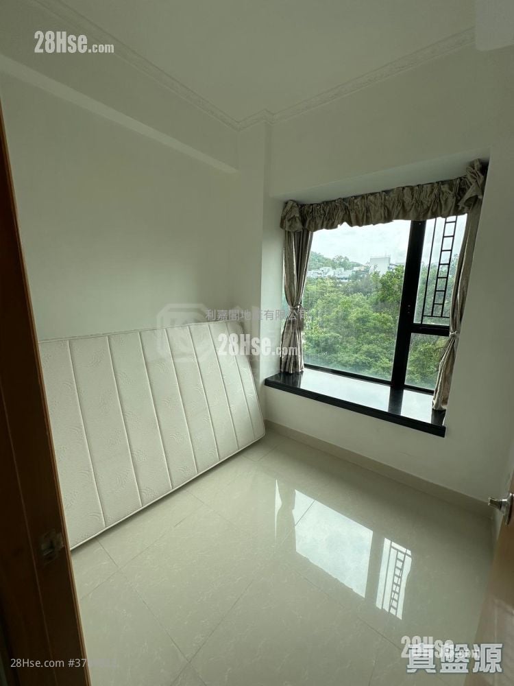 豪峰岭 售盘 3 房 , 3 浴室 946 平方尺