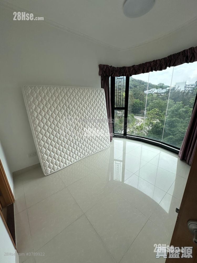 豪峰岭 售盘 3 房 , 3 浴室 946 平方尺