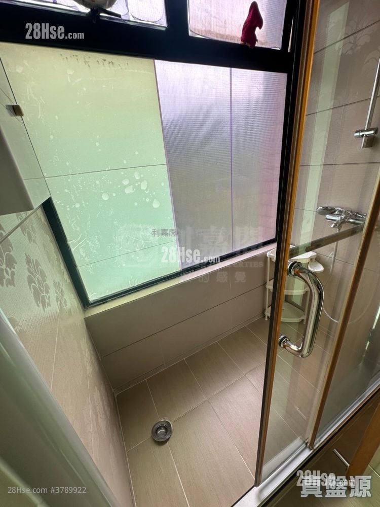 豪峰岭 售盘 3 房 , 3 浴室 946 平方尺