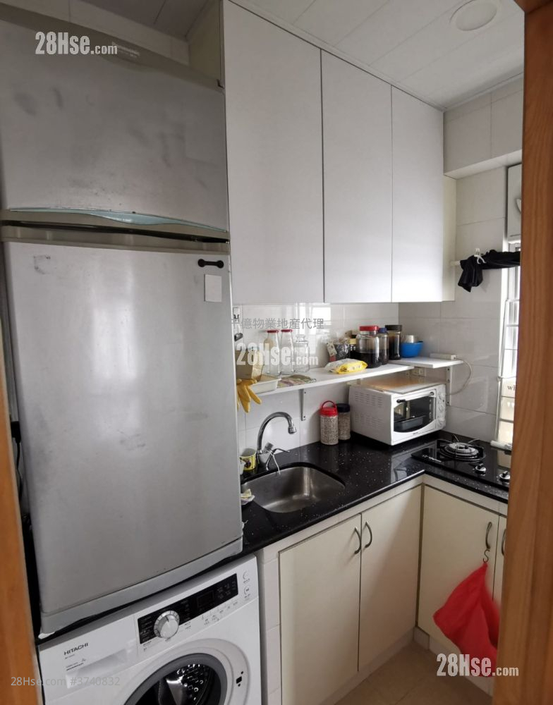 Po Tin Building Sell 2 Bedrooms 254 ft²