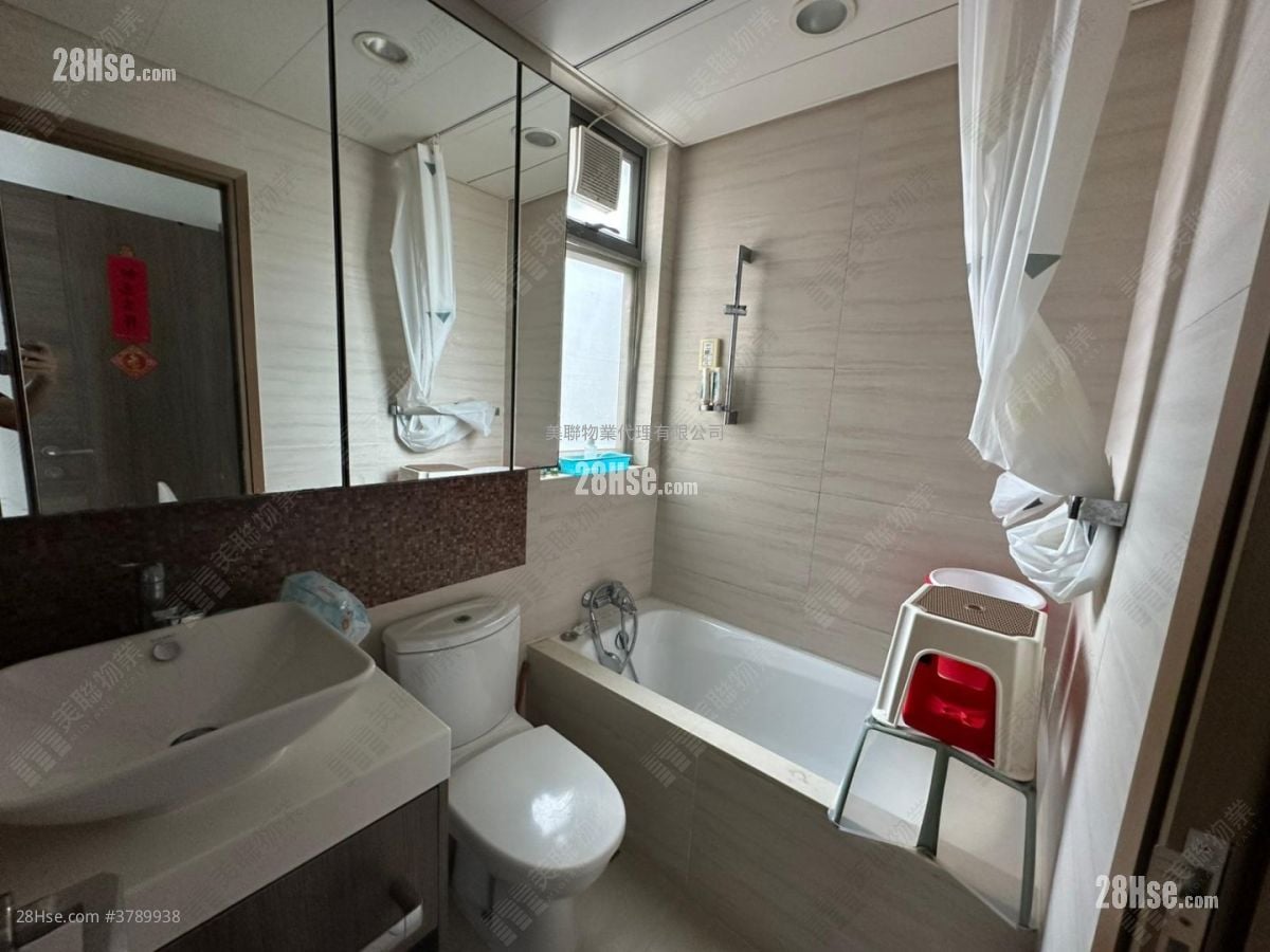 Heya Star Sell 3 Bedrooms , 2 Bathrooms 730 ft²