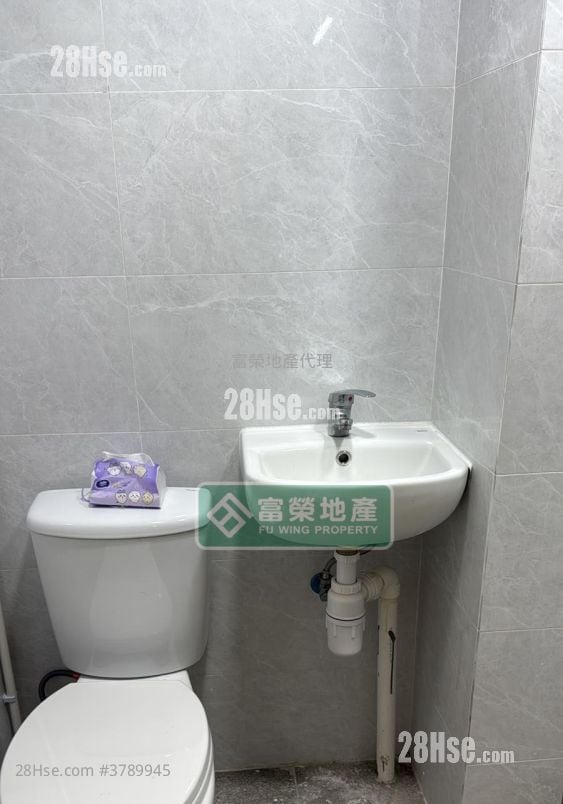 Kin Wong Mansion Sell 4 Bedrooms , 4 Bathrooms 682 ft²