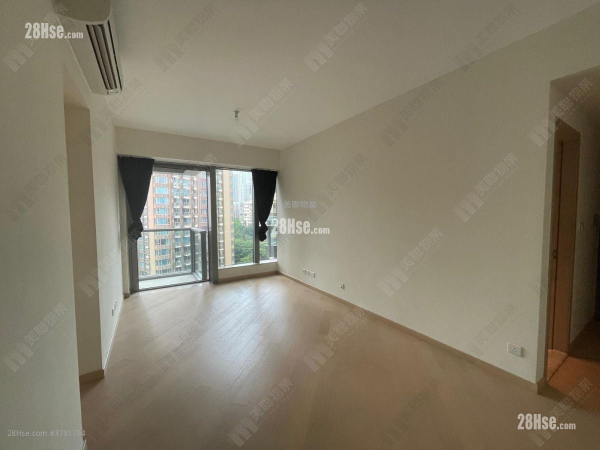 Grand Central Sell 3 Bedrooms 765 ft²