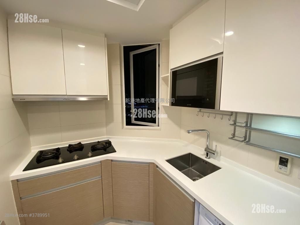 Bayview Sell 3 Bedrooms , 1 Bathroom 585 ft²