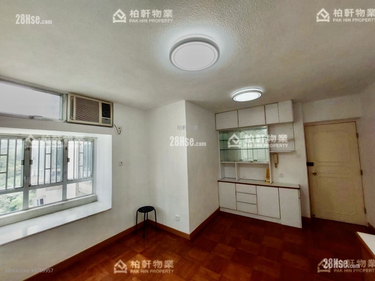 Wah Shun Gardens Rental 2 Bedrooms , 1 Bathroom 427 ft²
