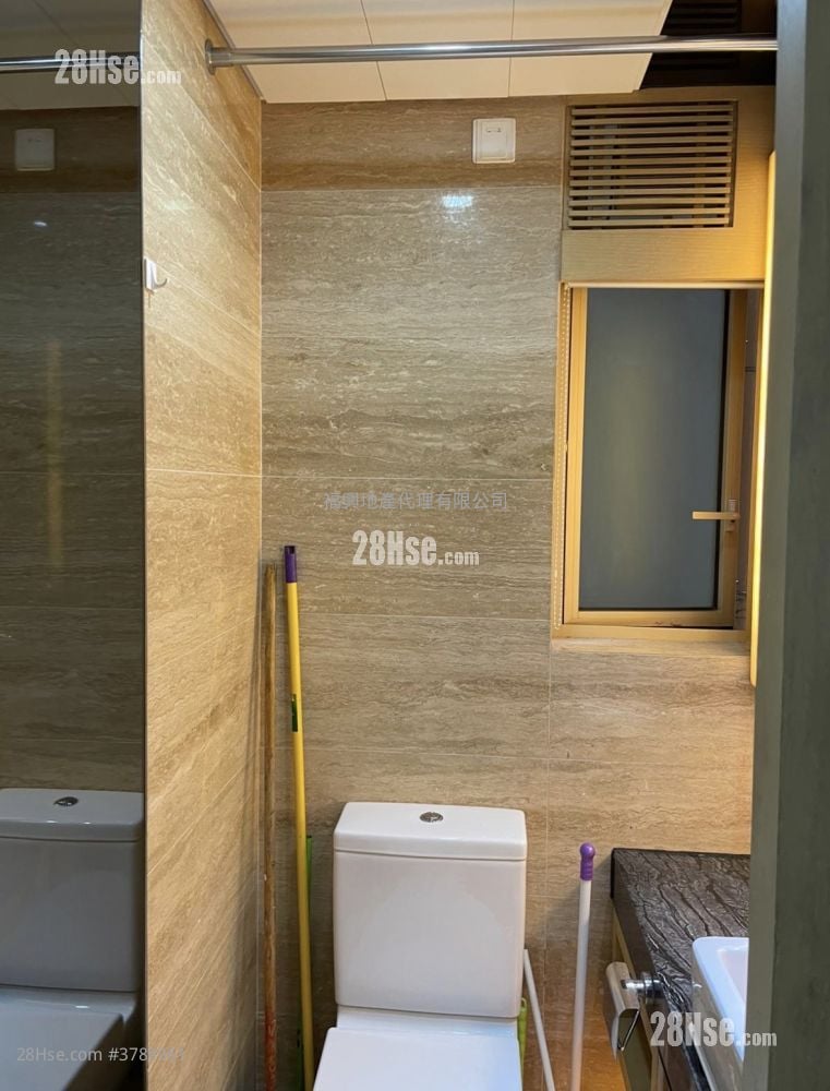 Harbour Place Rental 3 Bedrooms , 2 Bathrooms 589 ft²