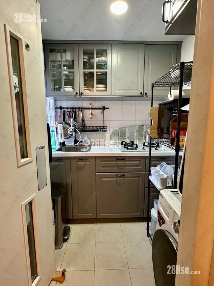 Ping Yan Court Sell 2 Bedrooms 447 ft²