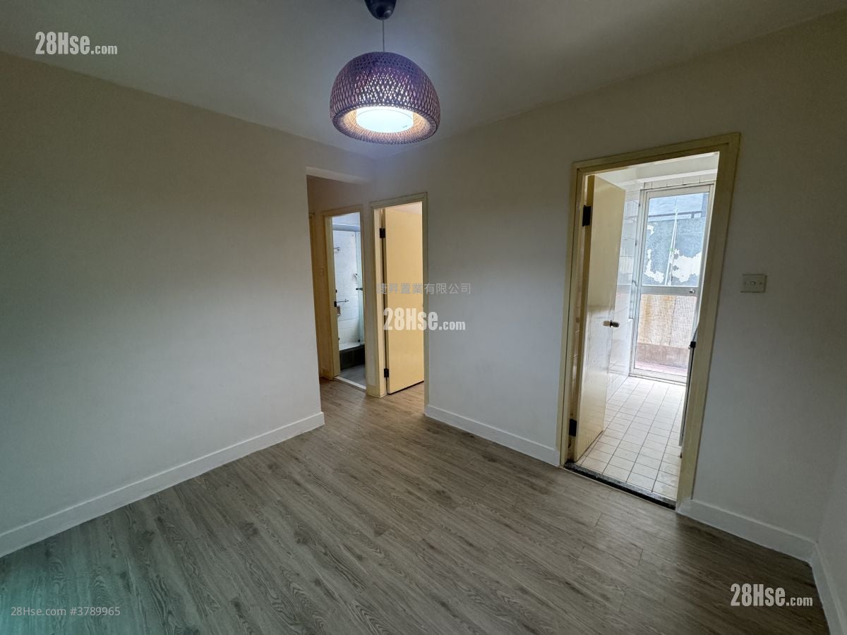 协辉大厦 售盘 3 房 , 1 浴室 377 平方尺